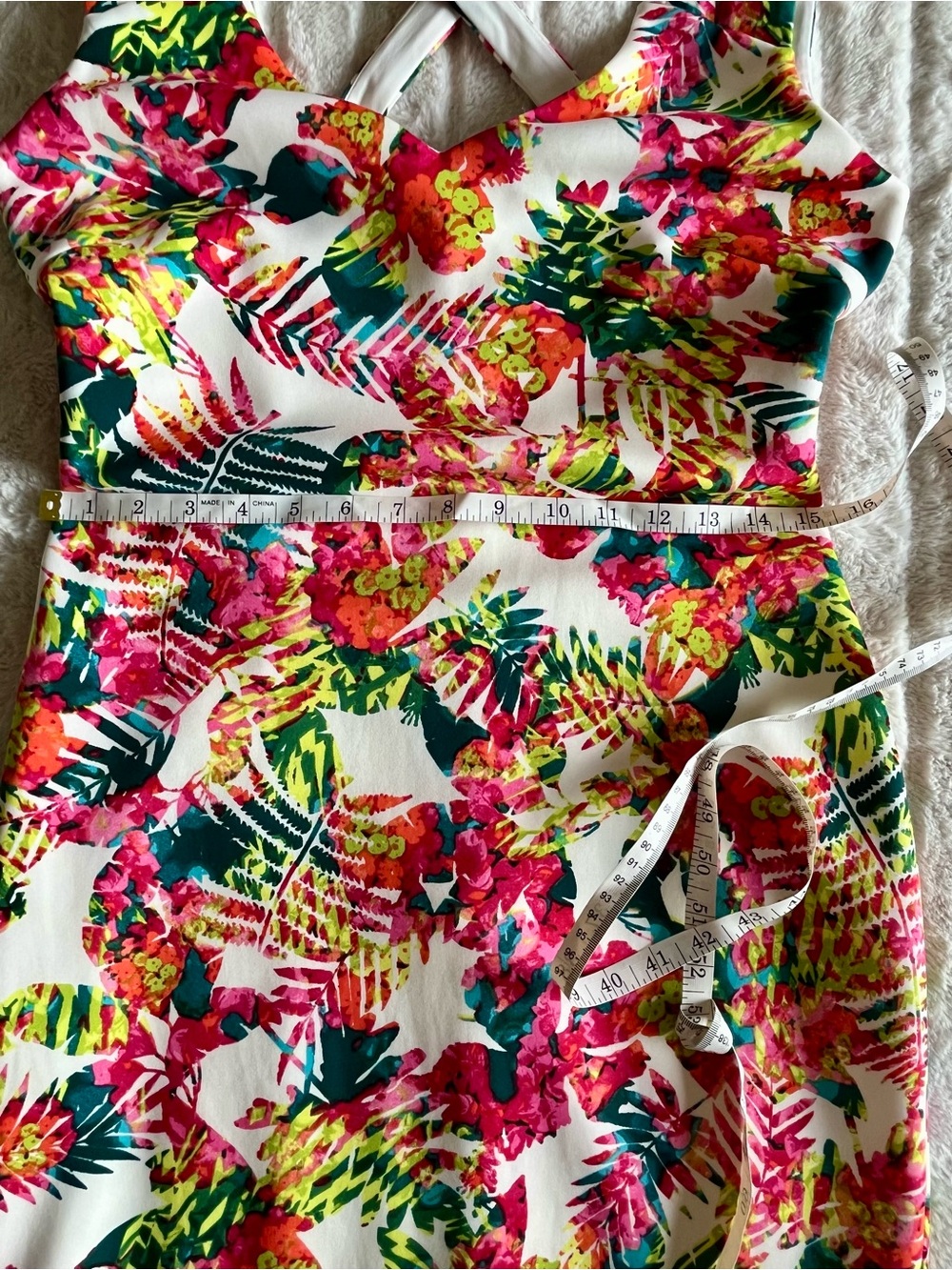 GUESS Tropical Floral Cross-Back Bodycon Dress V-Neck US 10 ✨EUC - Picture 12 of 16